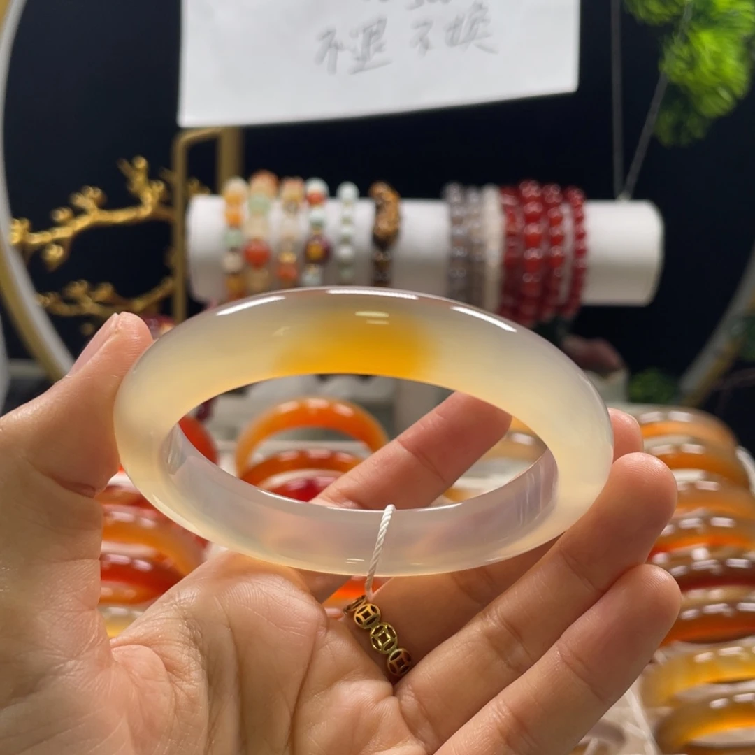 玛瑙/玉髓手镯未镶嵌忙****）