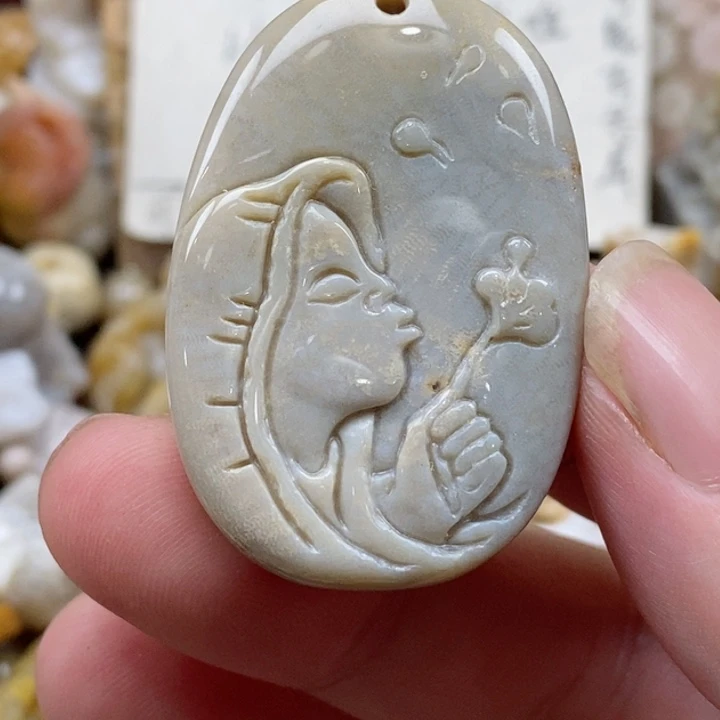 颈饰未镶嵌硅化珊瑚（珊瑚玉）小