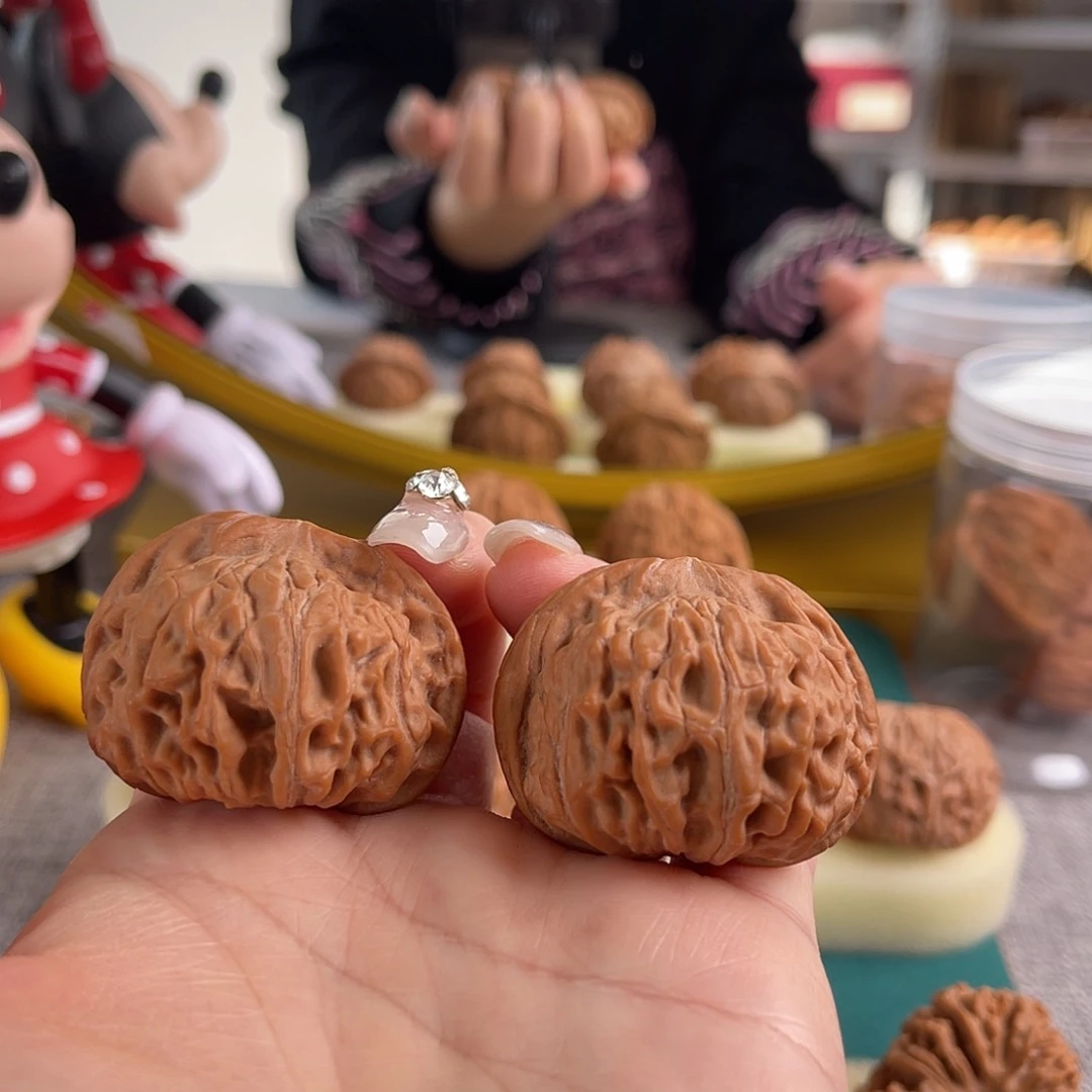 文玩核桃吊坠42天地