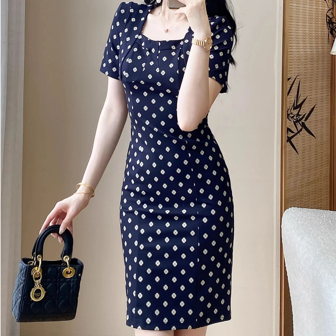 纳霍浦勒高级感茶歇气质复古赫本风法式方领波点碎花连衣裙包臀裙