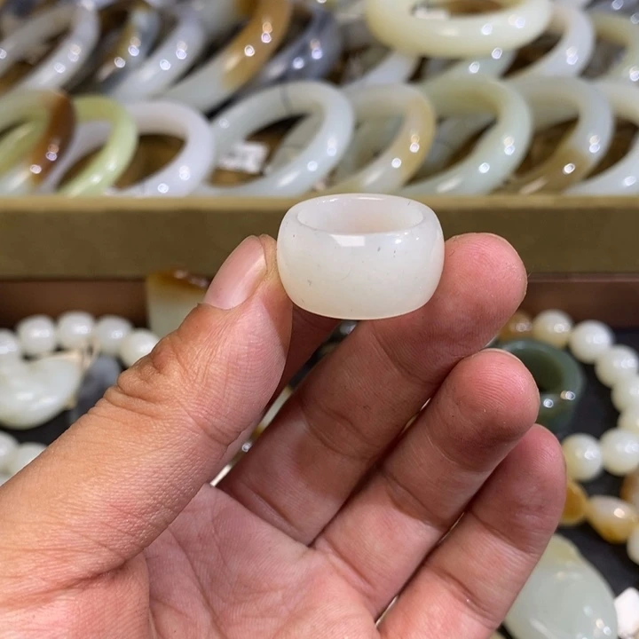 未镶嵌戒指和田玉新疆和田黑山矿白玉点墨戒圈