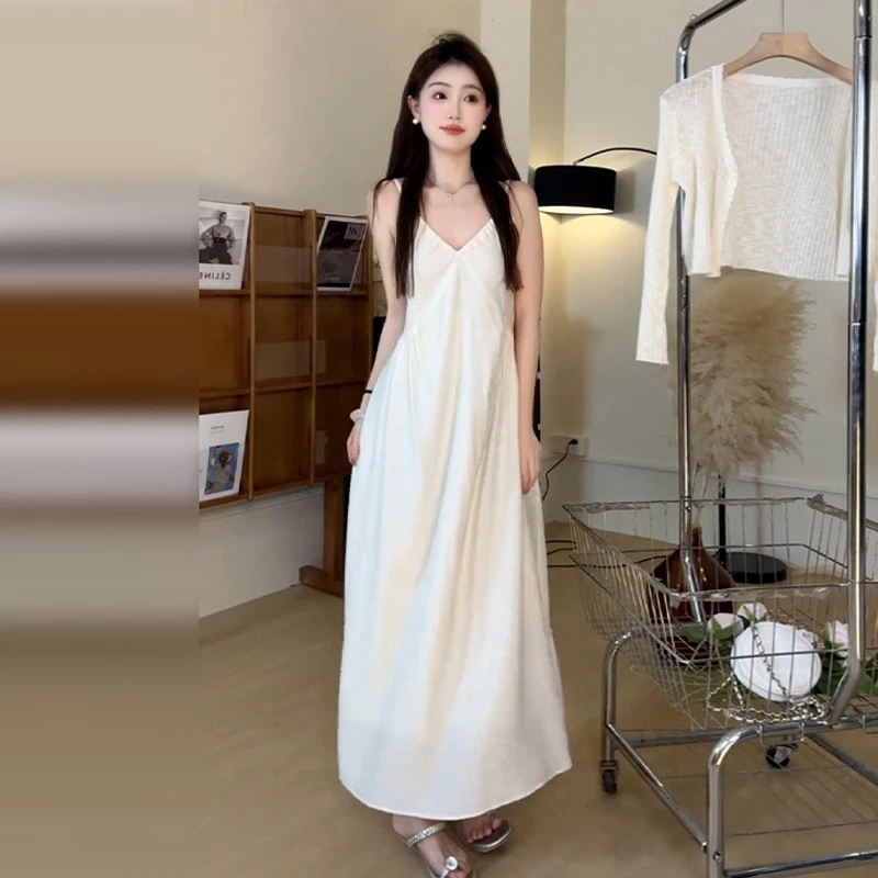 2025新款开春穿搭配白色吊带连衣裙子新款春季法式高级感长裙
