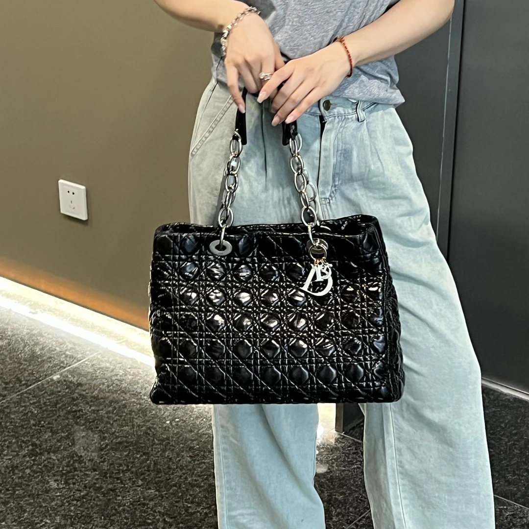 95新 DIOR/迪奥 95新dior漆皮七格戴妃托特包12113459