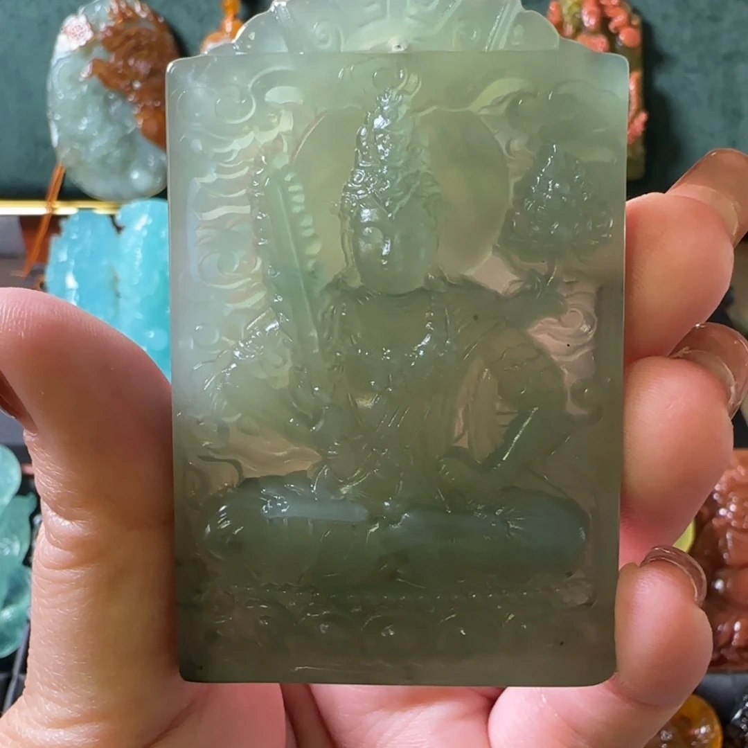 岫玉未镶嵌颈饰虚空藏