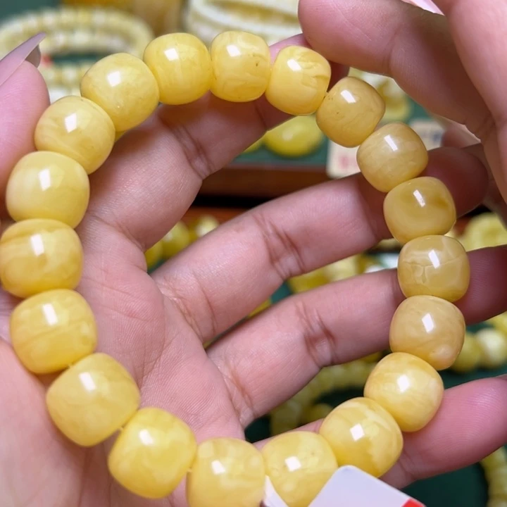 蜜蜡未镶嵌珠宝奇石