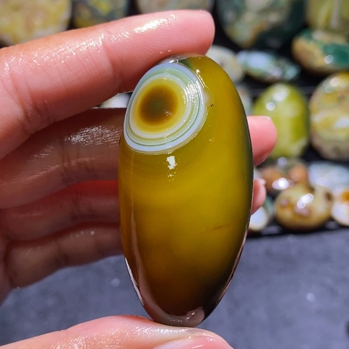 未镶嵌玛瑙/玉髓珠宝奇石