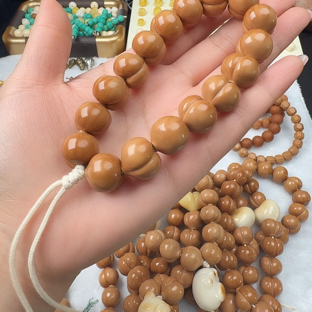 吊坠猴头核桃屁桃