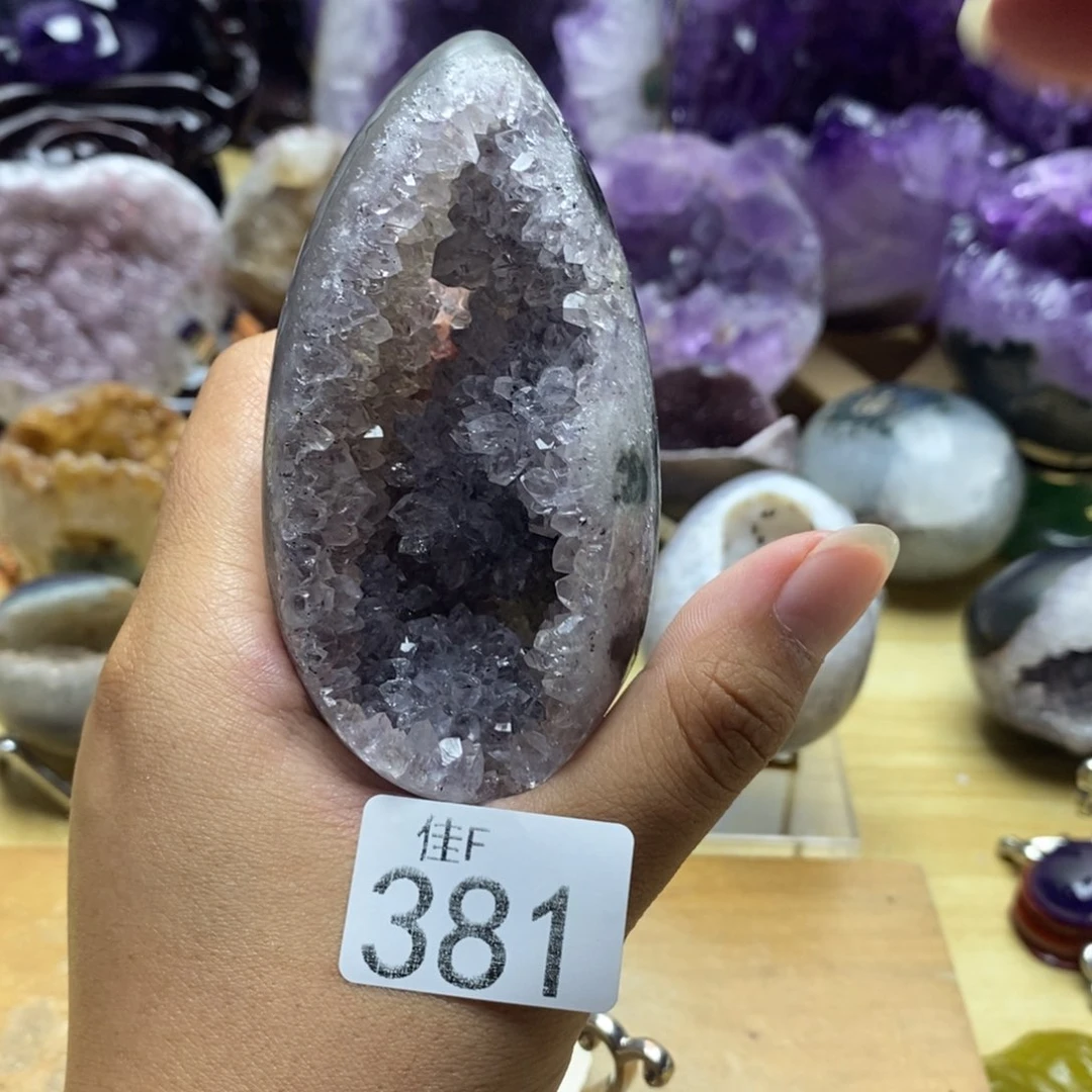 未镶嵌水晶大型摆件（非配饰）