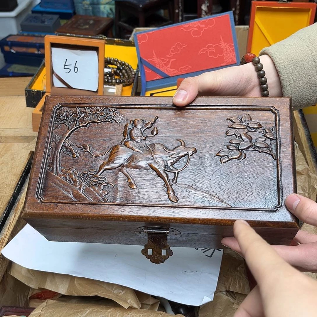 大叶紫檀（黑酸枝木类）