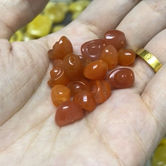 南红玛瑙未镶嵌吊坠多样性发货其一