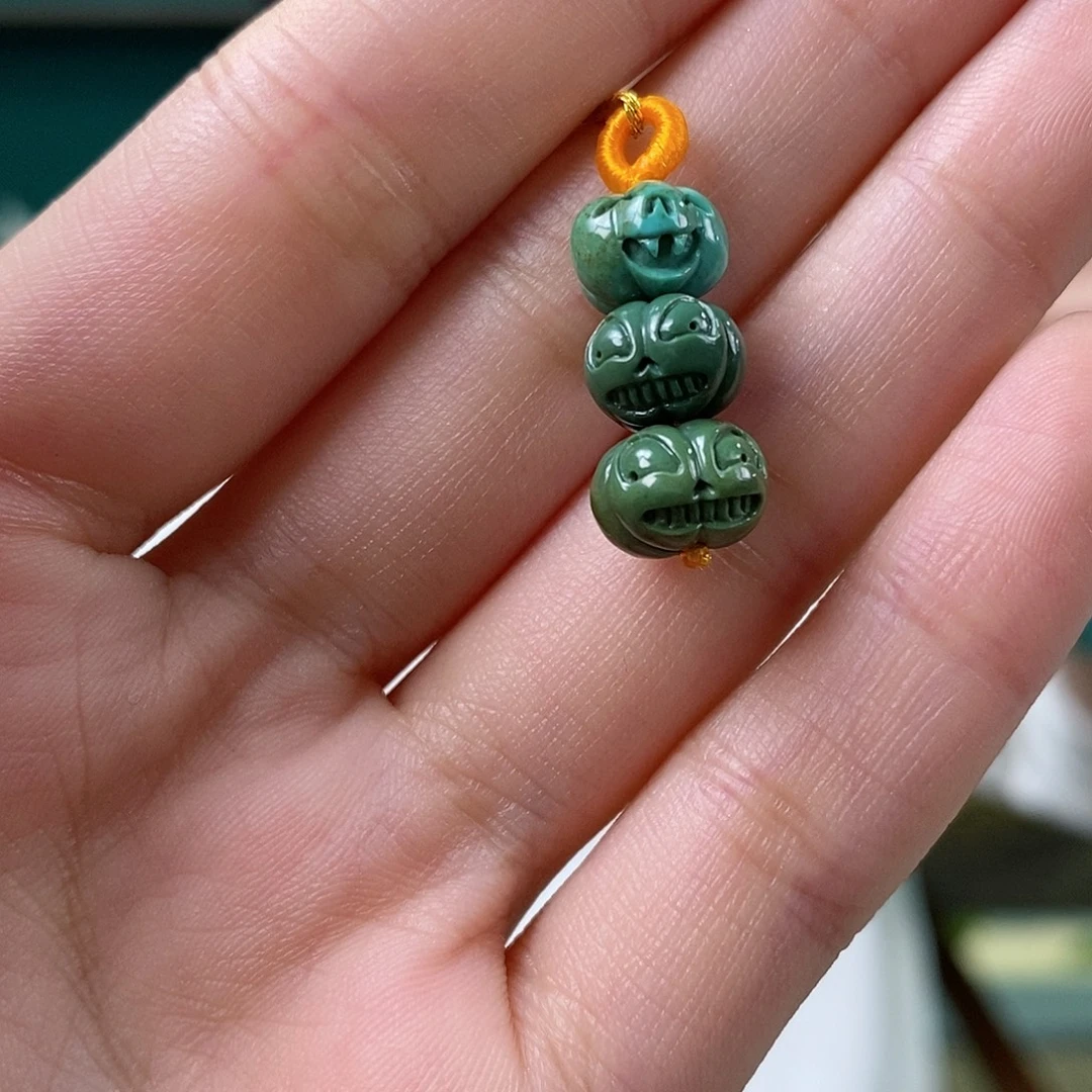 绿松石未镶嵌挂件