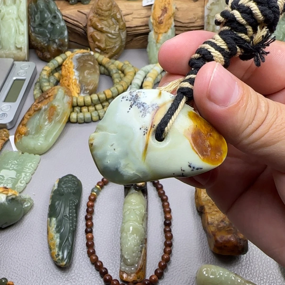 岫岩河磨玉（透闪石质玉）未镶嵌珠宝奇石