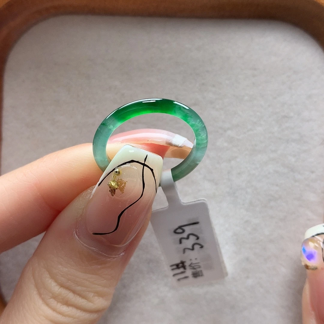 翡翠未镶嵌戒指天然翡翠