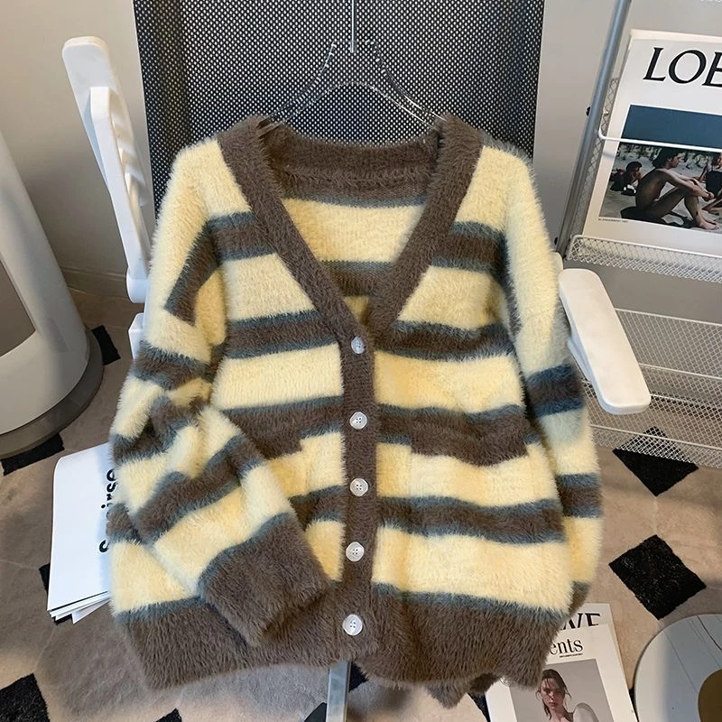 春秋新款仿水貂绒网红学院风可爱条纹针织开衫女外套时尚百搭上衣