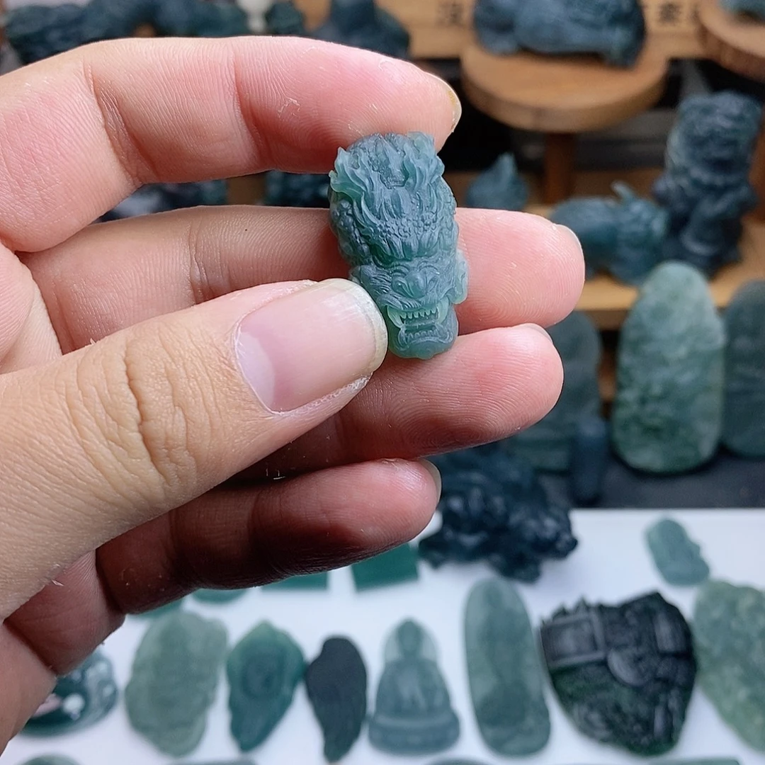 定制翡翠未镶嵌龙头