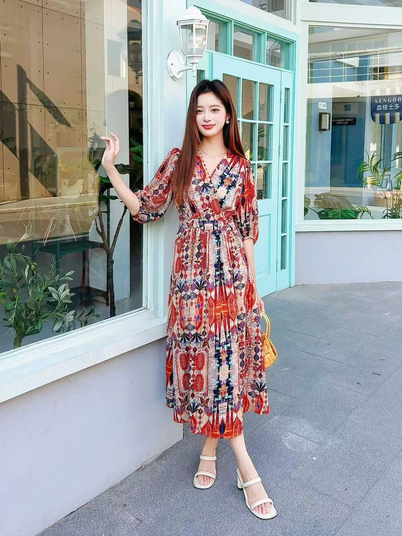 超级美 法式气质V领波西米亚风连衣裙