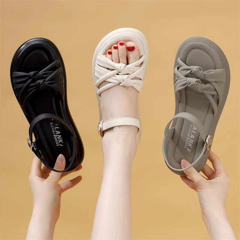 32小码33仙女风平底沙滩凉鞋夏新款踩屎感超火不累脚凉鞋42大码43