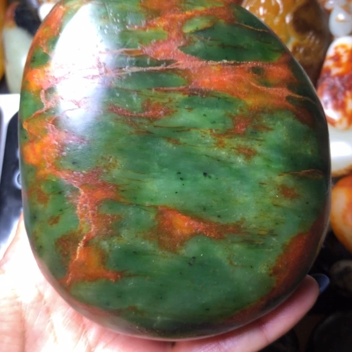 晓***月和田玉未镶嵌珠宝奇石