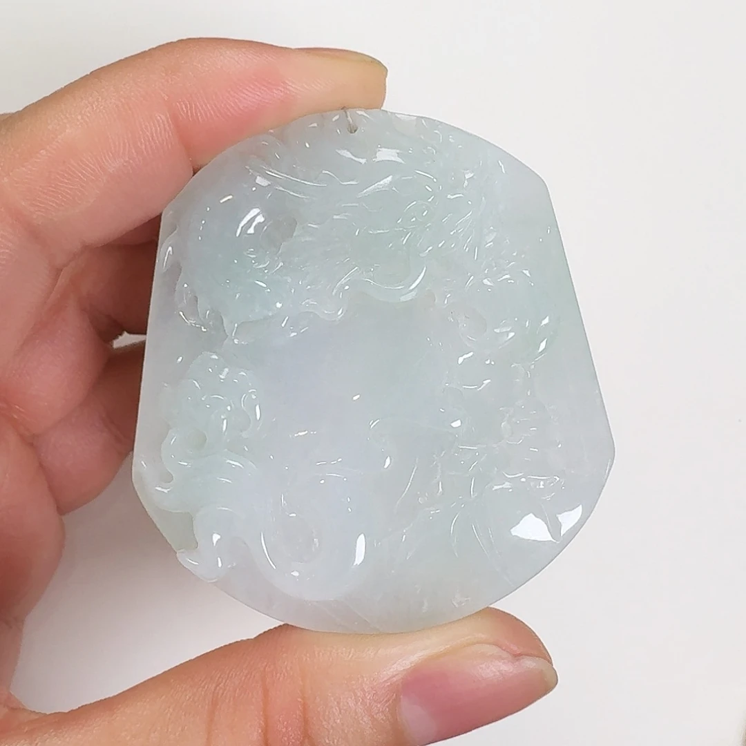 翡翠颈饰未镶嵌龙牌