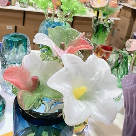 琉璃花瓶高45厘米宽9厘米