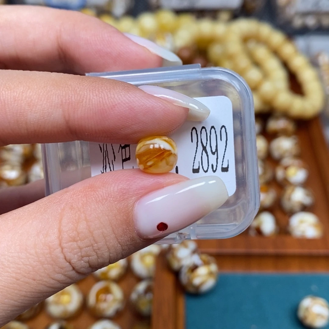 蜜蜡未镶嵌珠宝奇石沁色蜜蜡未镶嵌2892