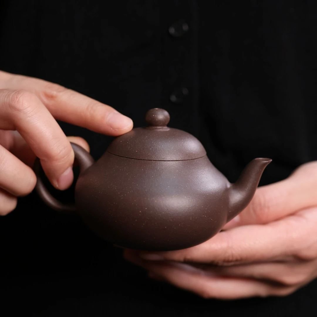 底槽清黄龙山原矿君德茶壶茶具紫砂壶约150cc壶中108g内推球孔