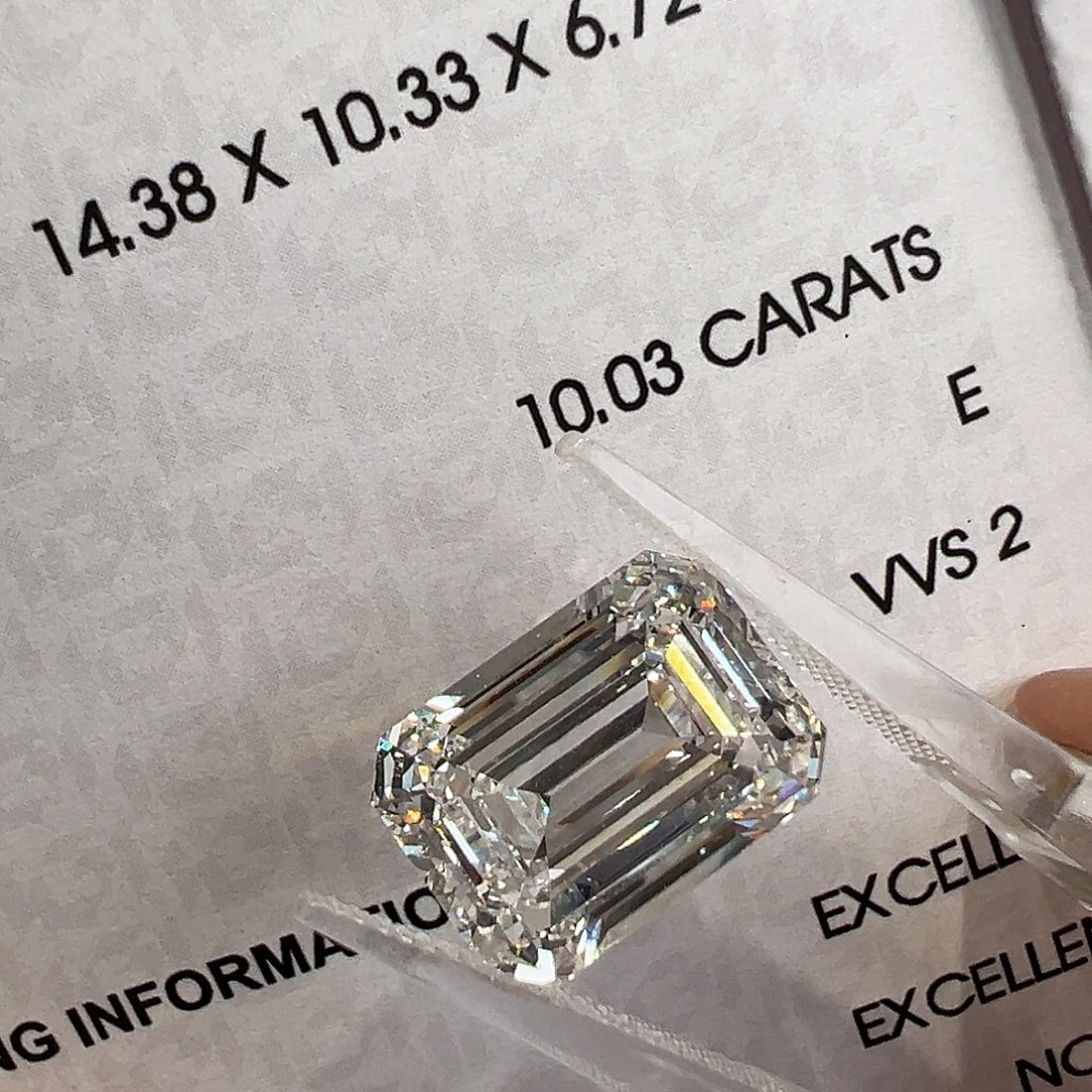 实验室培育钻石裸石10.03克拉祖母绿切