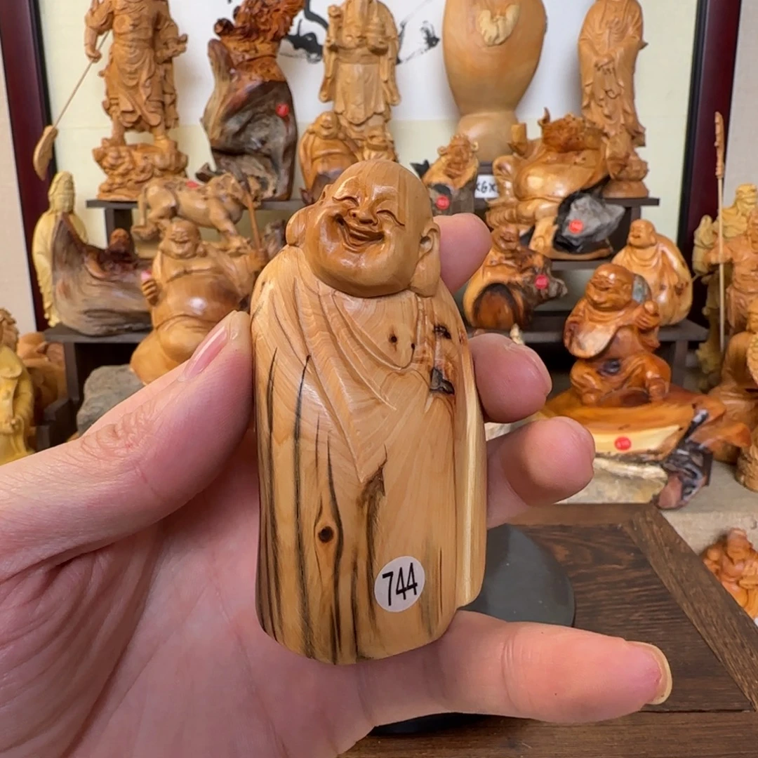 崖柏小木匠艺雕一物一拍