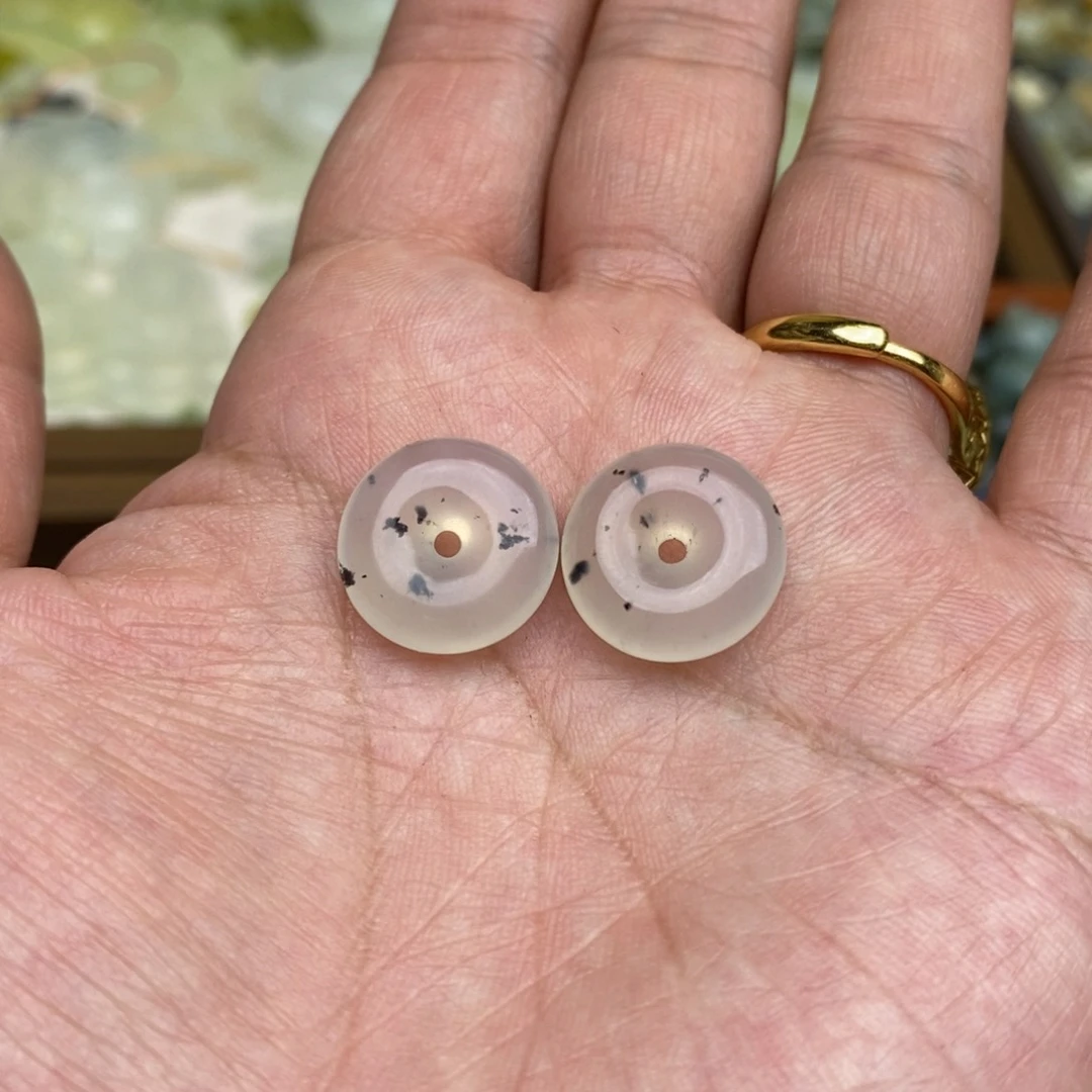 岫玉纯天然岫玉孤品瑕疵不退不换未镶嵌