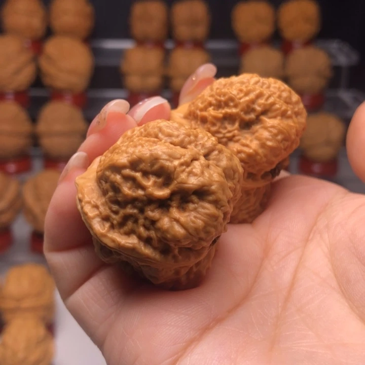 文玩核桃吊坠20小帝王蟾