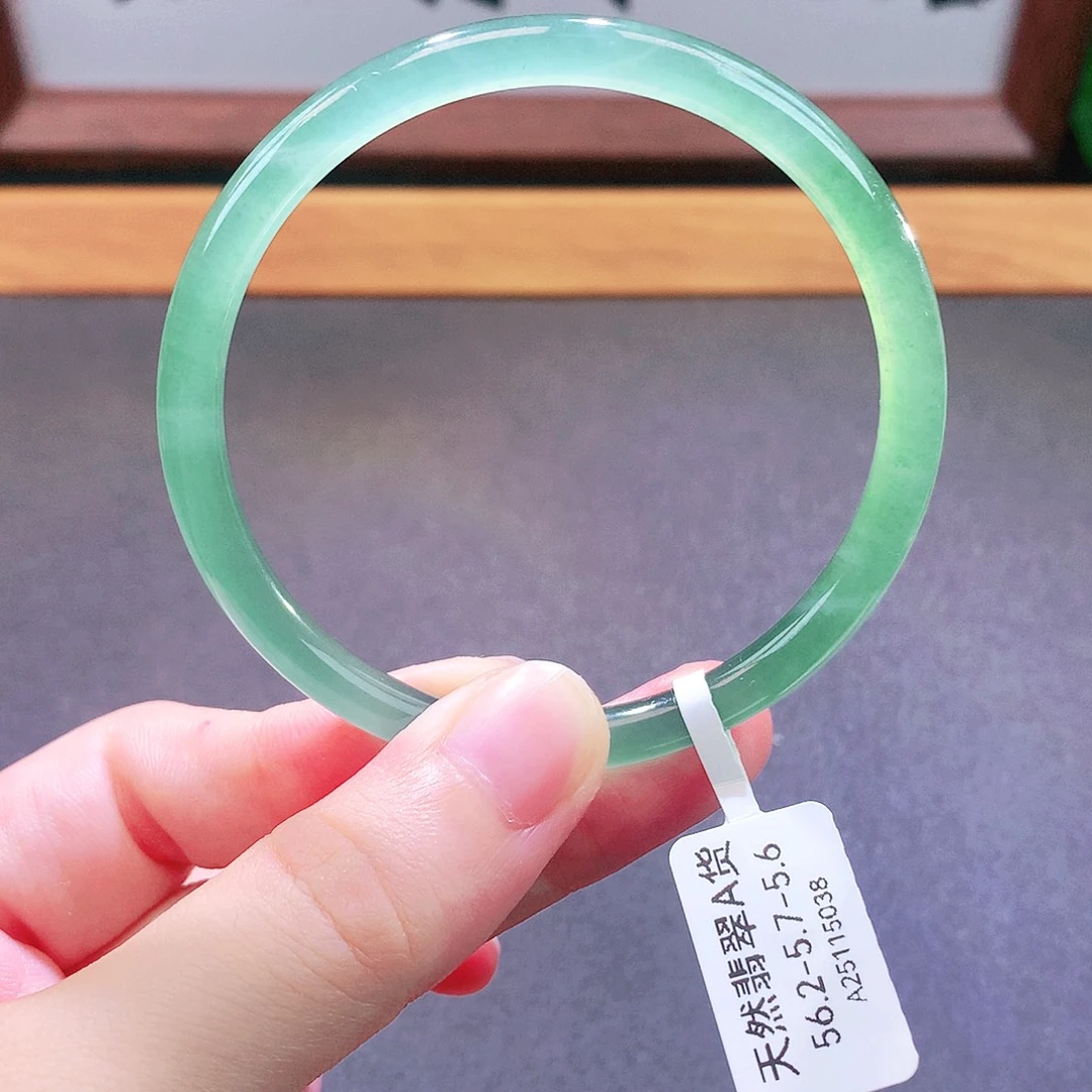 翡翠未镶嵌手镯天然翡翠