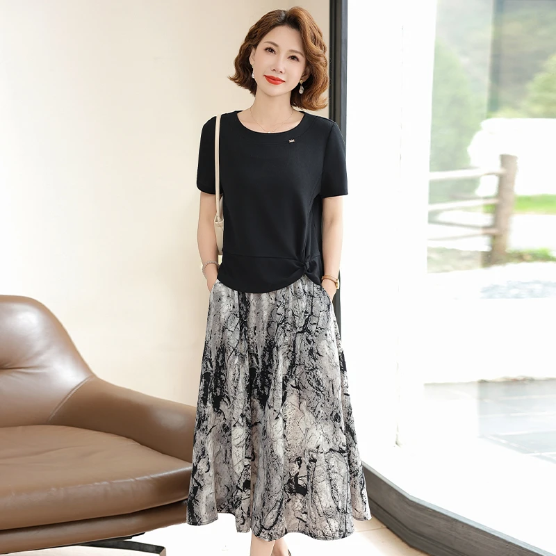 妈妈夏装短袖连衣裙洋气T恤上衣2025新款中老年女印花裙子两件套