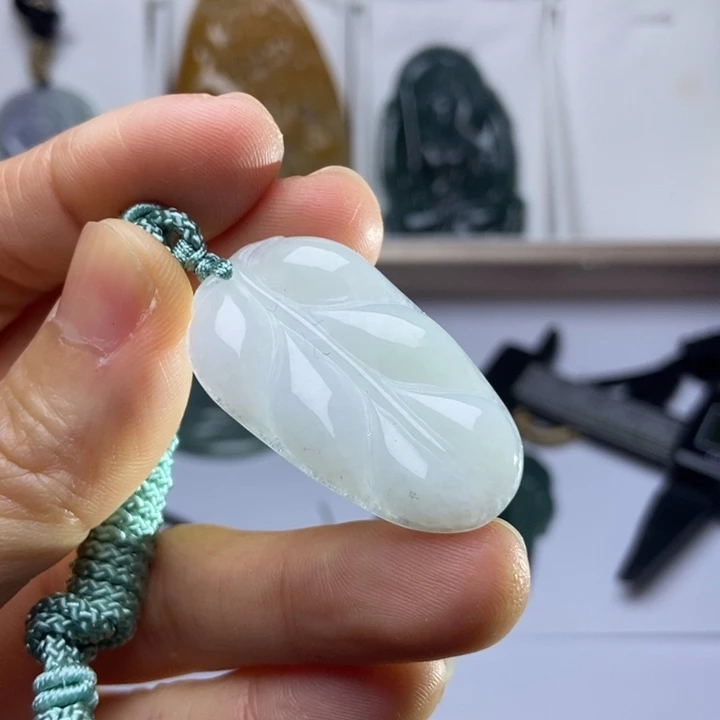 翡翠未镶嵌挂件翡翠