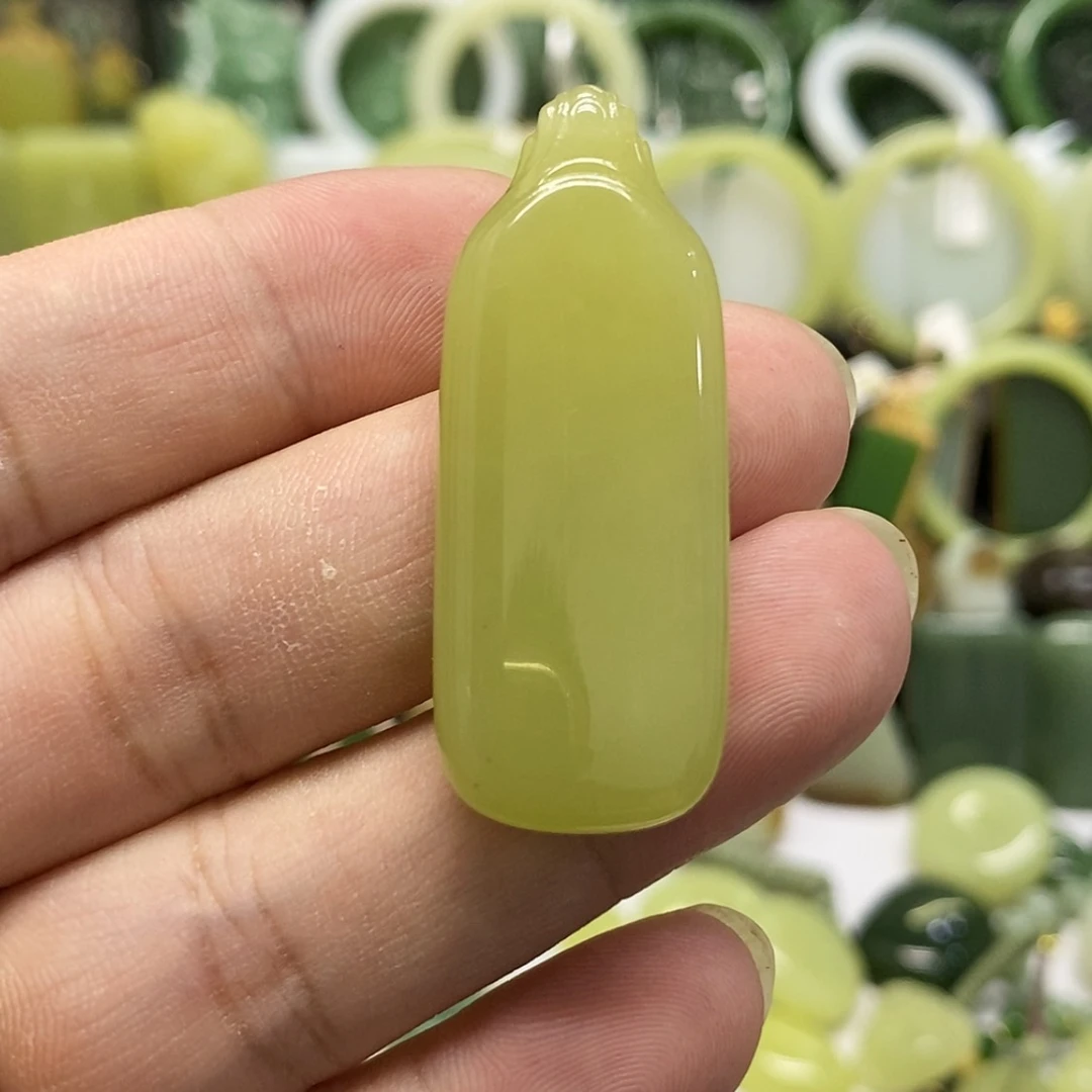 【闪购商品】颈饰未镶嵌和田玉
