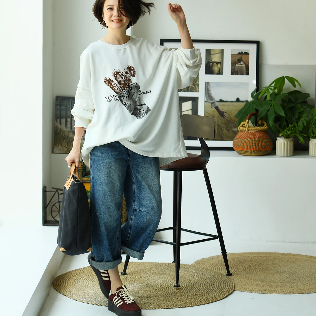 R68100 文艺休闲纯棉印花宽松大版中长款圆领套头卫衣女 米兰宣言