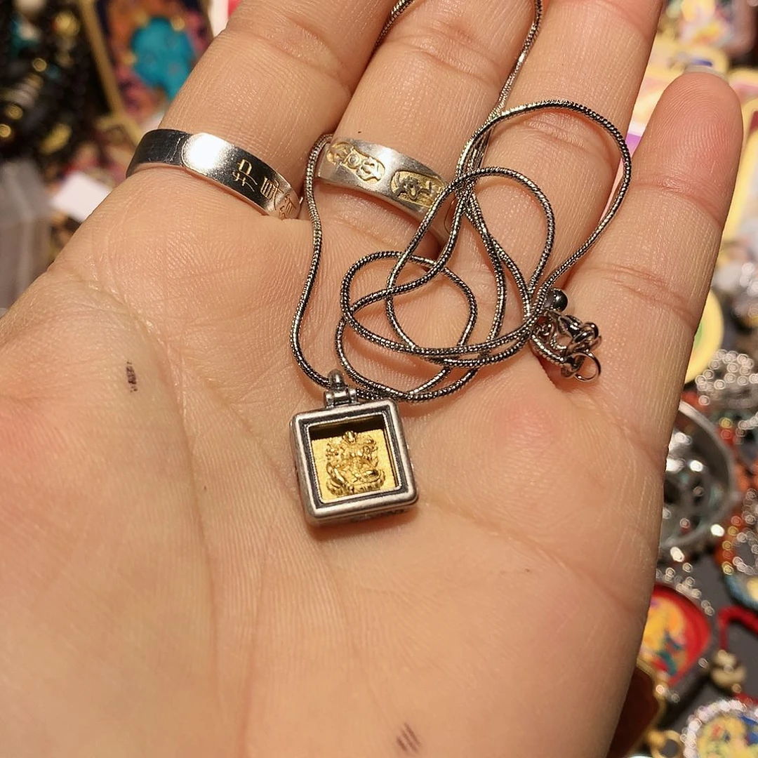 【闪购商品】风车木（黑檀木）霸****?