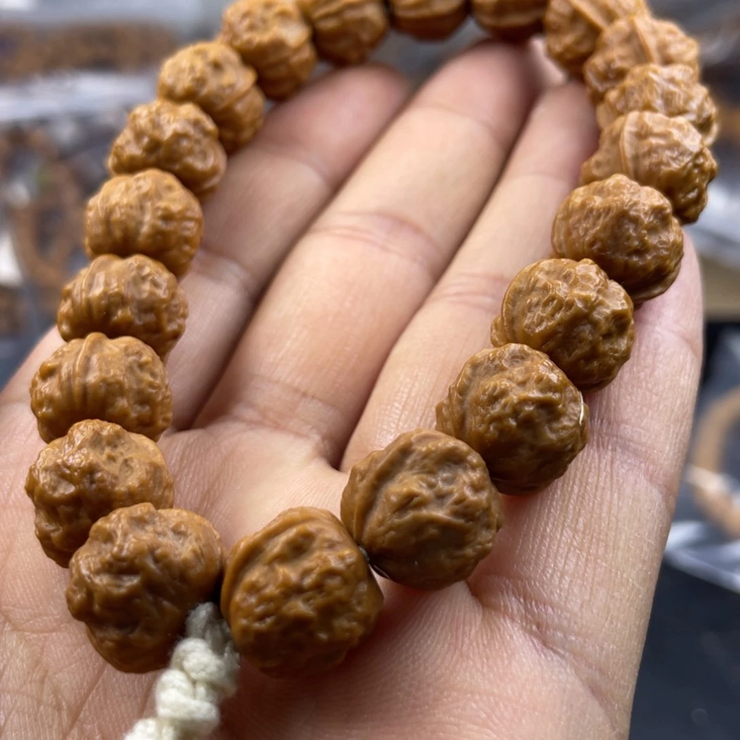 猴头核桃吊坠嗯、