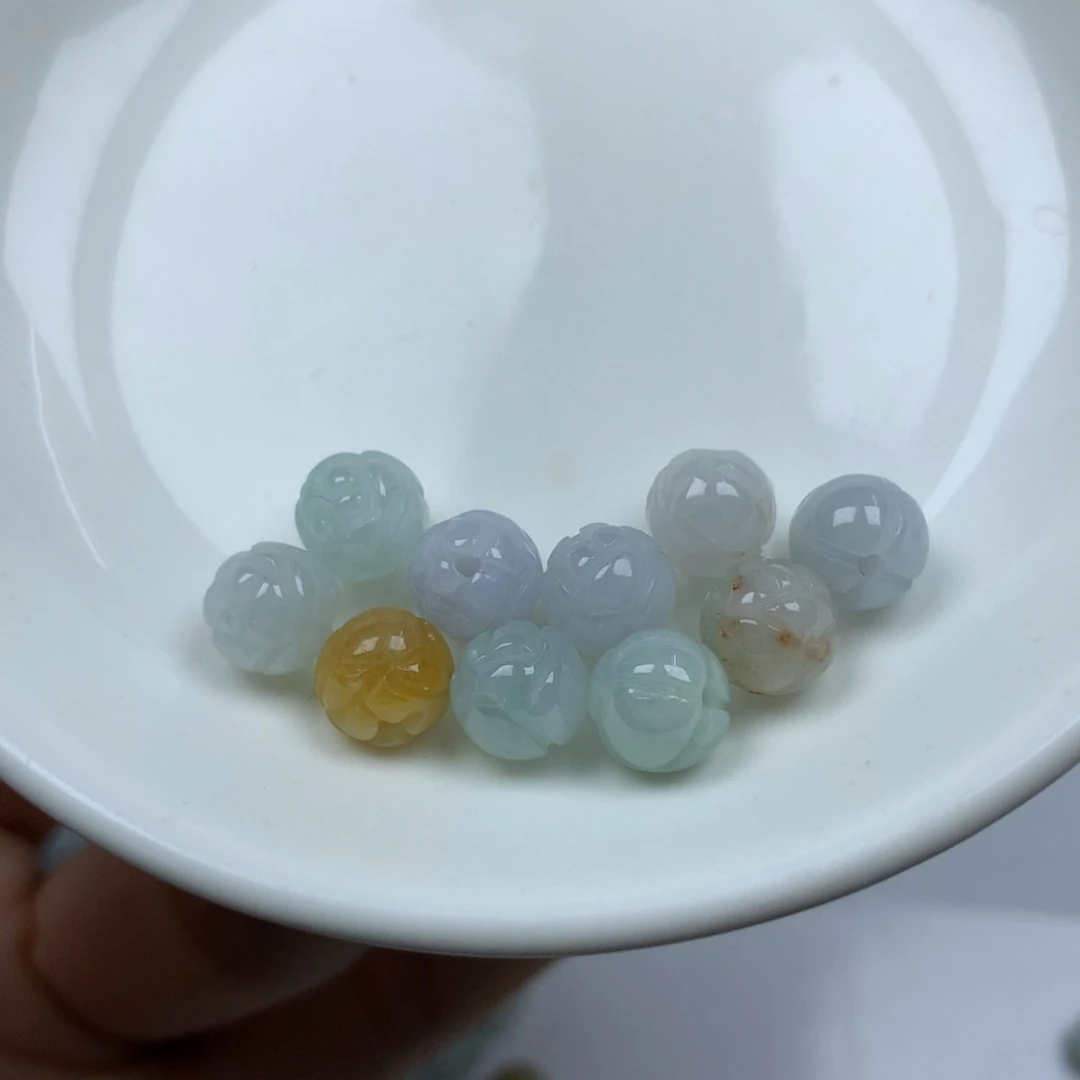 翡翠颈饰未镶嵌卡7➕。莲花珠。10颗。
