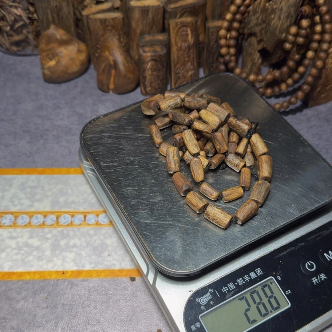 树脂制品随*树心油手串随形28.8克