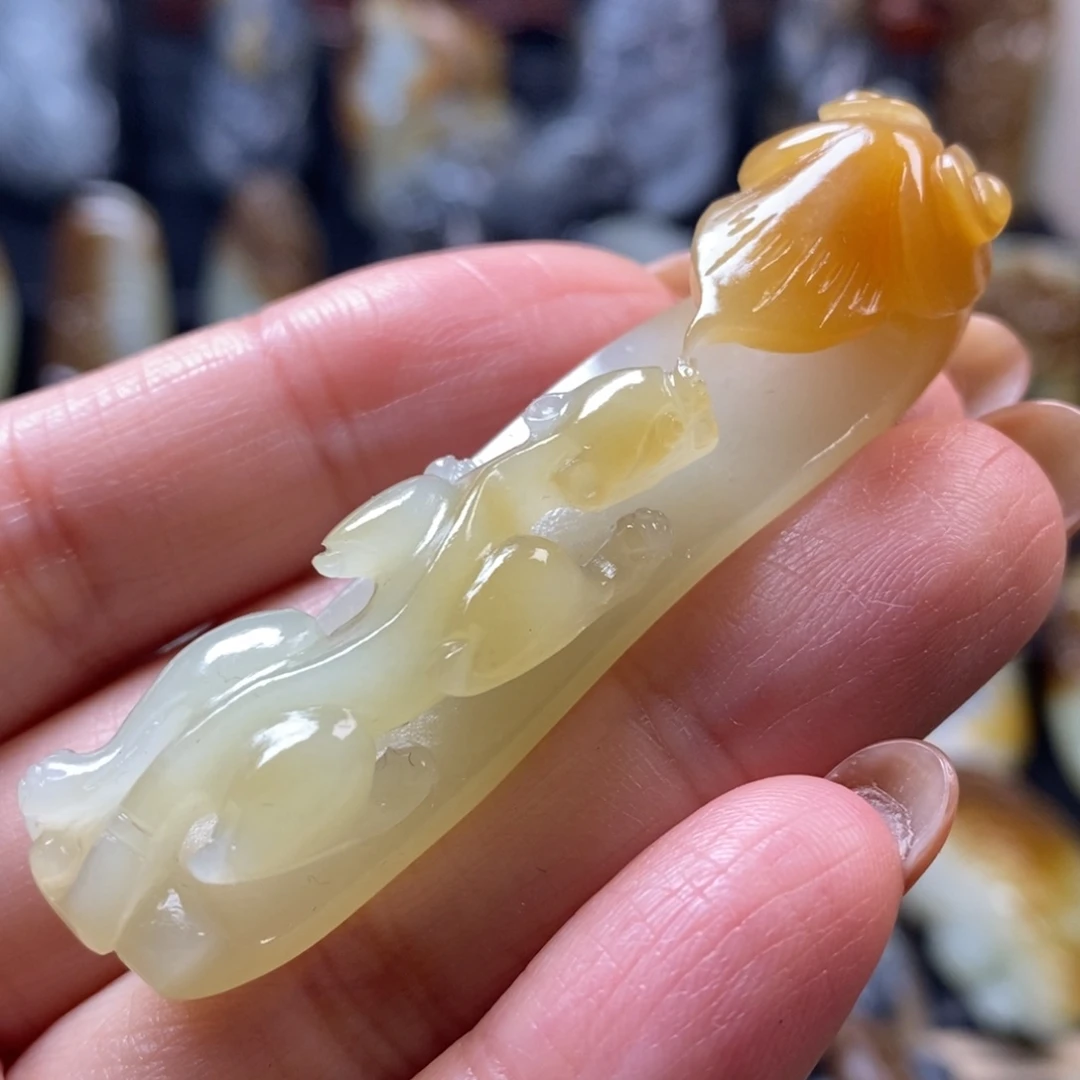 未镶嵌和田玉挂件