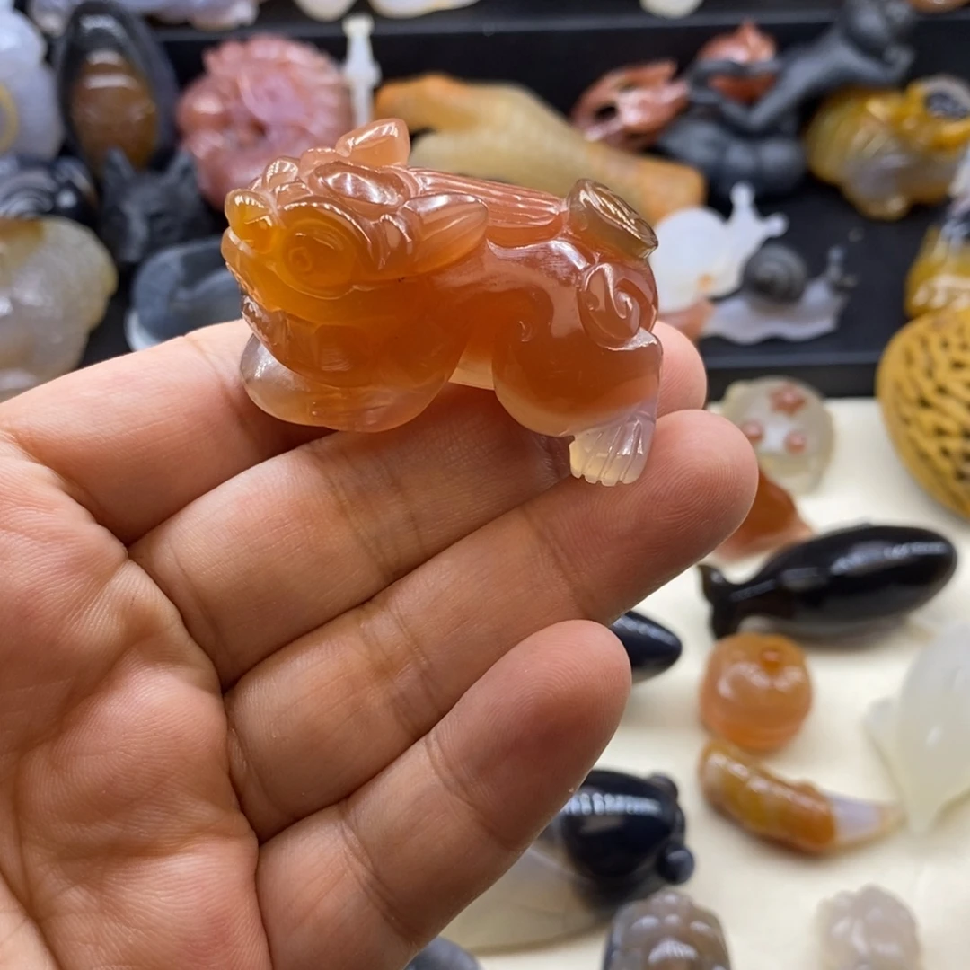 玛瑙/玉髓未镶嵌摆件手把件貔貅