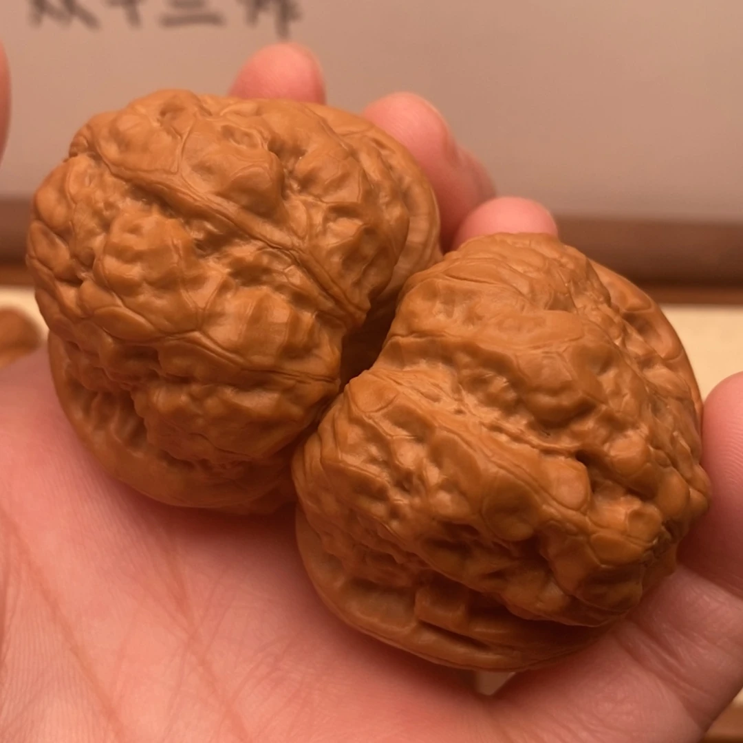 【闪购商品】把件文玩核桃边42左右