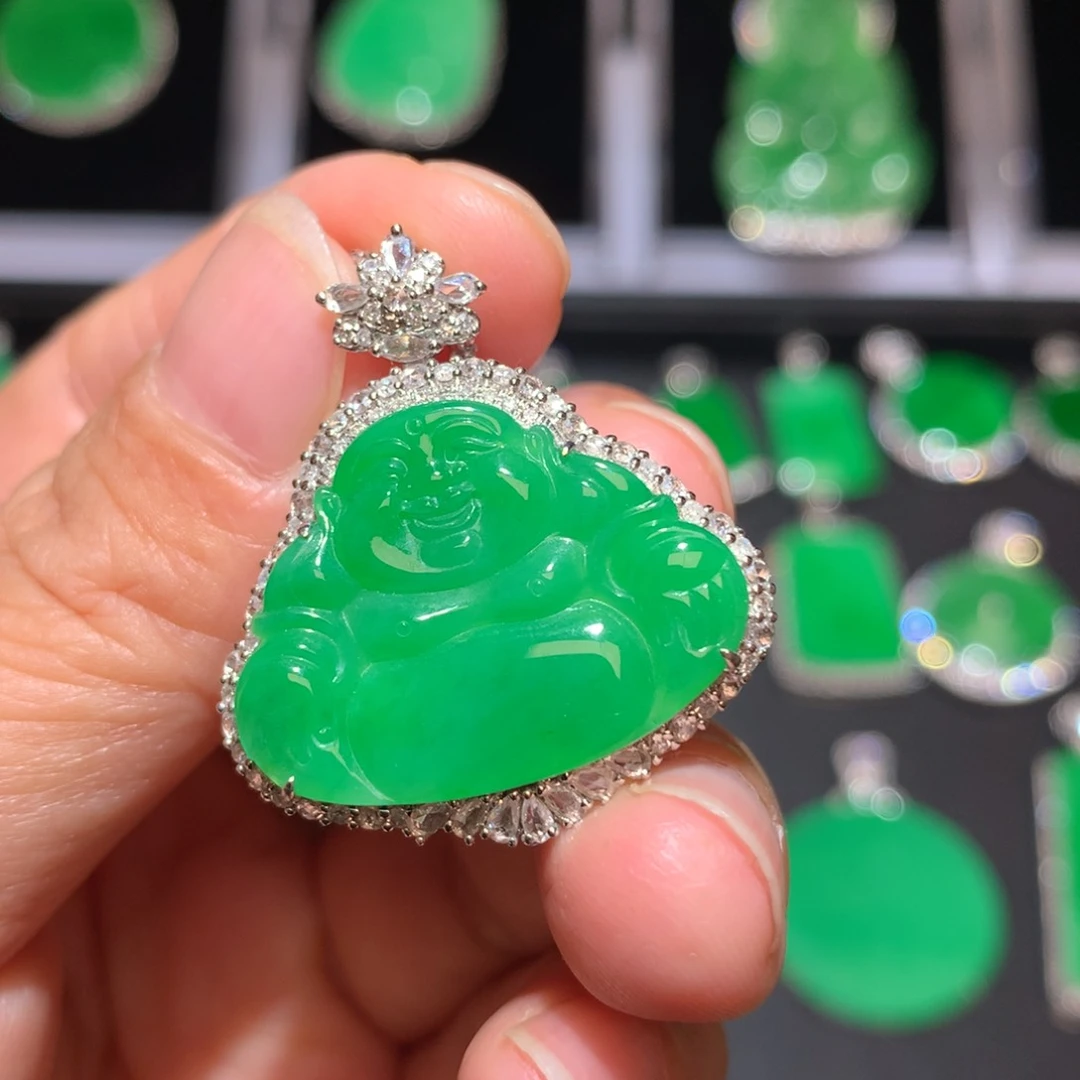 翡翠18K金镶嵌颈饰翡翠