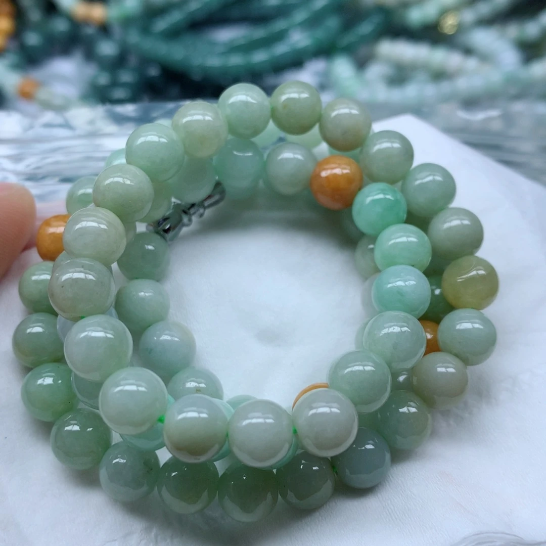 翡翠颈饰未镶嵌手串