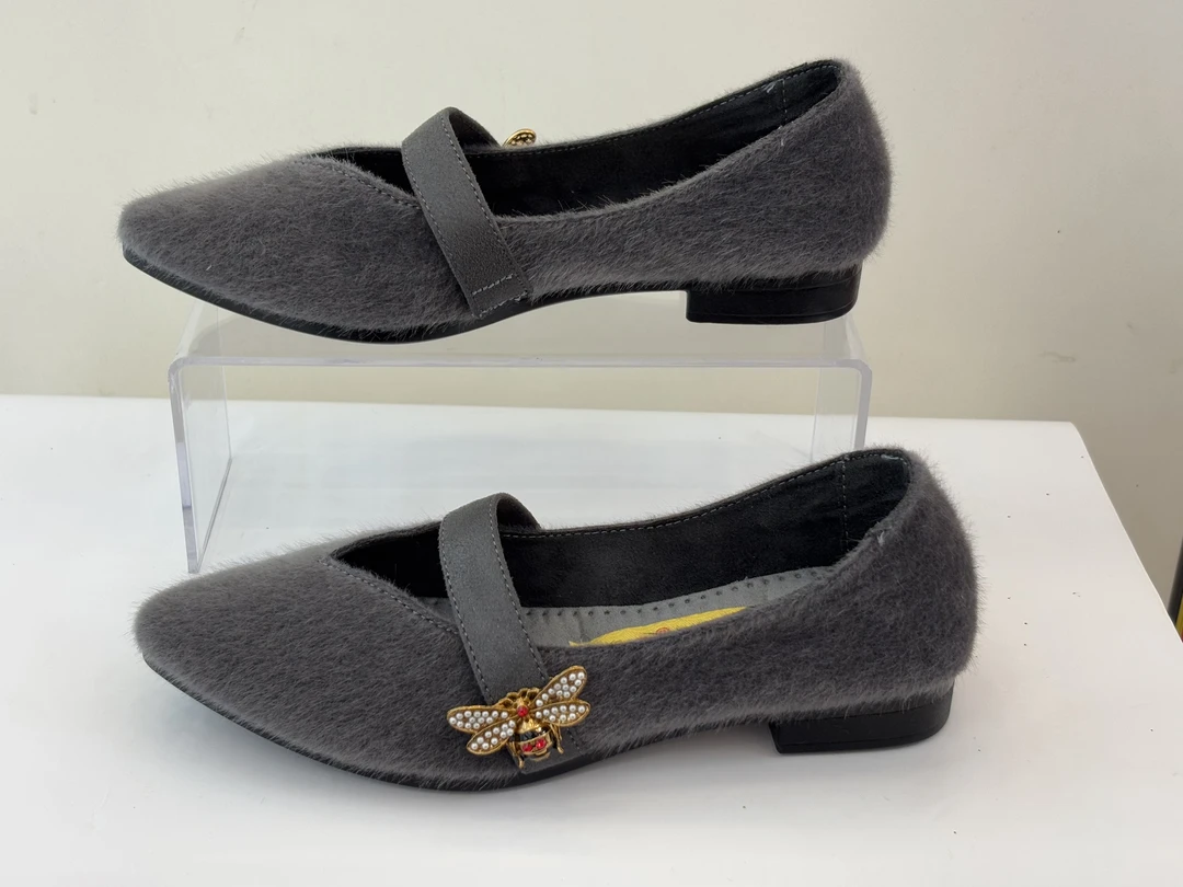 百搭低跟胶粘浅口纯色女单鞋尖头绒面休闲鞋防滑耐磨软底