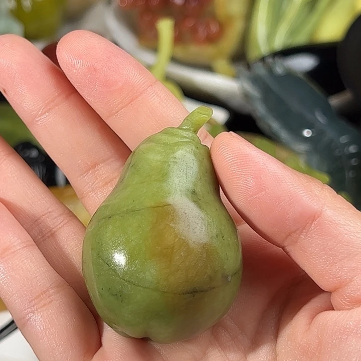 琬***儿蛇纹石玉未镶嵌珠宝奇石