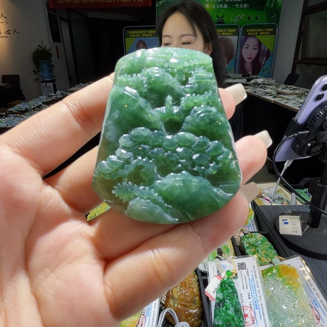 颈饰未镶嵌翡翠一