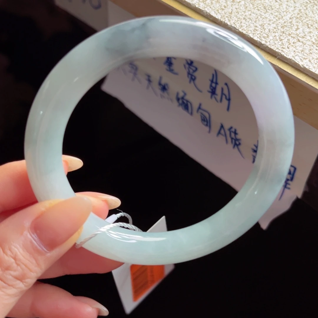 翡翠未镶嵌手镯手镯
