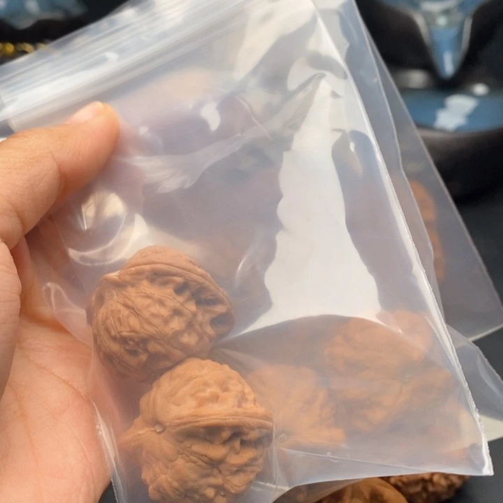 L***V文玩核桃把件三对小金鱼