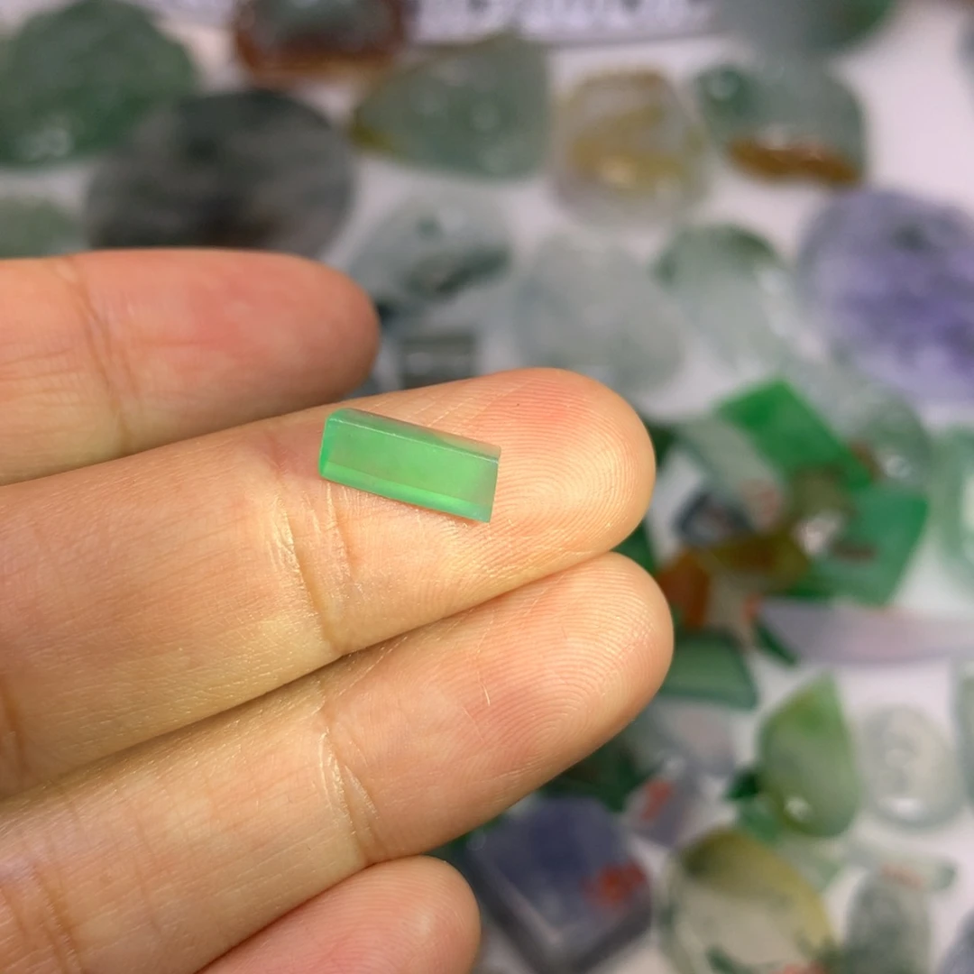 定制翡翠未镶嵌天然翡翠定制